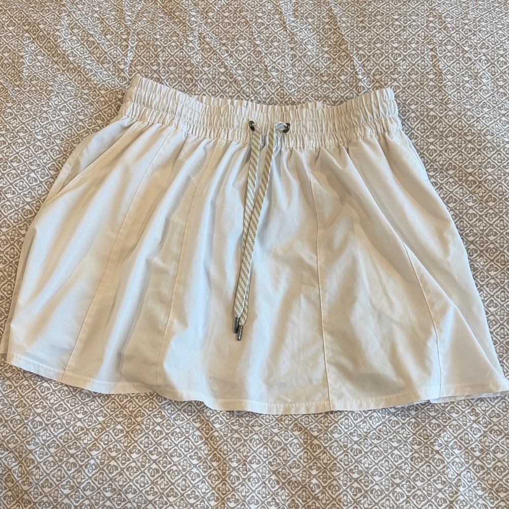 Vuori White Skirt with Drawstring